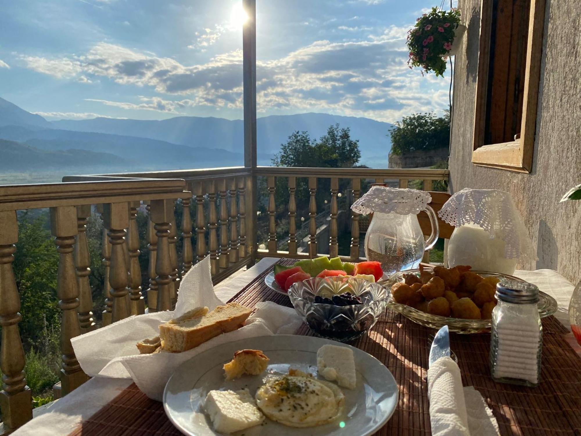 Gjirokastër Elsa'S Villa מראה חיצוני תמונה